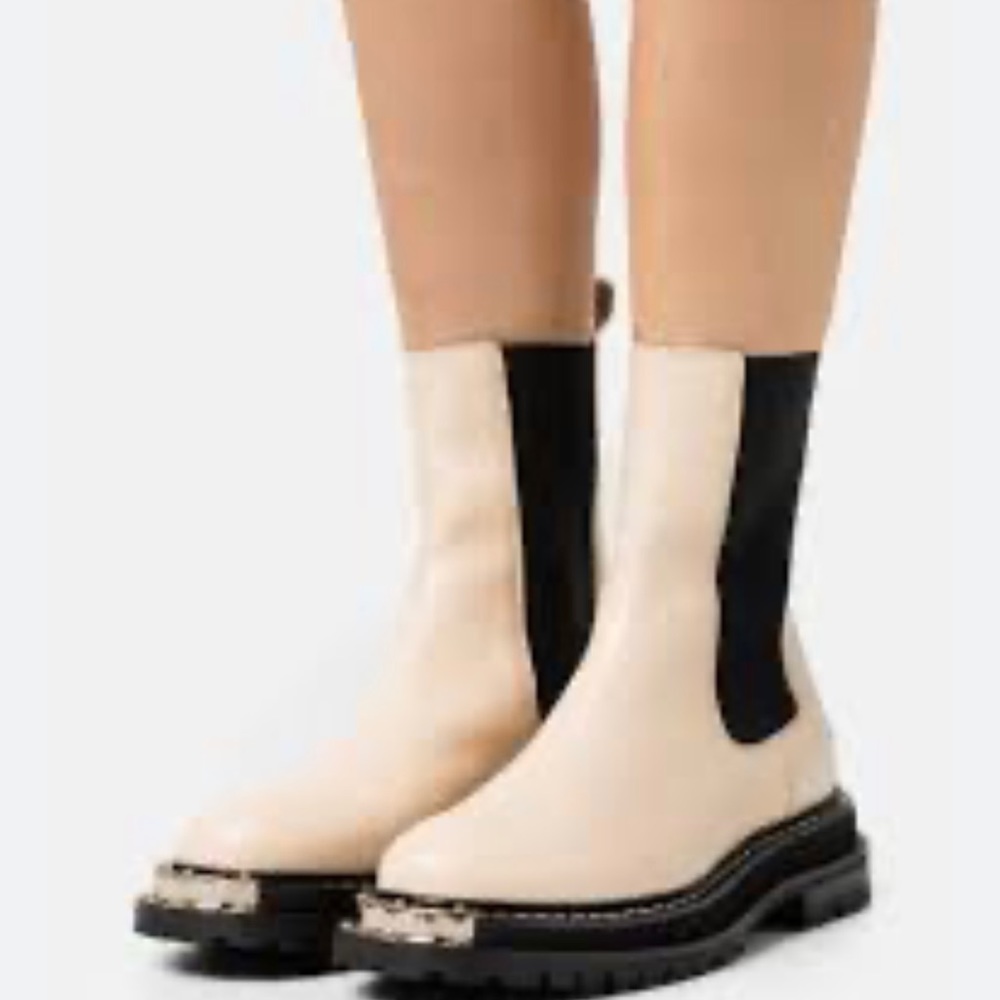 sandro Liam Lug Boots Stretch Sides Gold Trum -Color: Beige | Size EU 35 - Picture 3 of 6